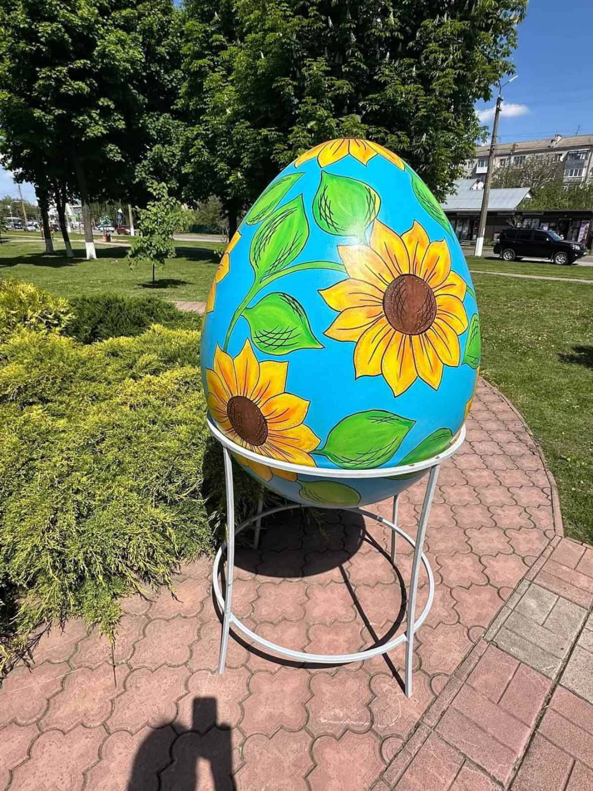 Великі вуличні писанки у Яготині